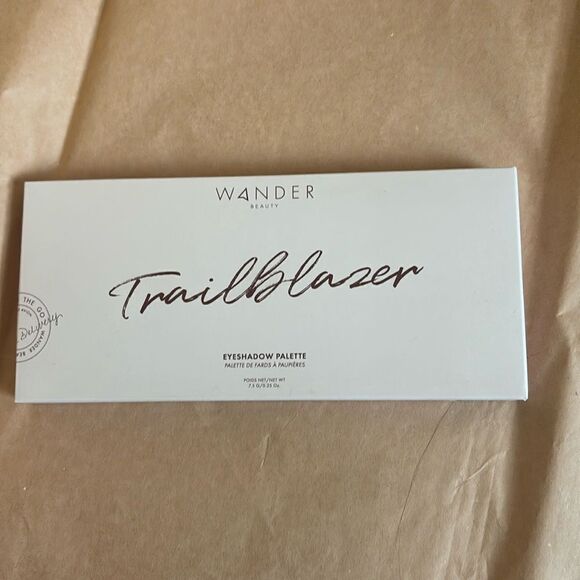 WANDER BEAUTY | Trailblazer Eyeshadow Palette - Picture 2 of 5